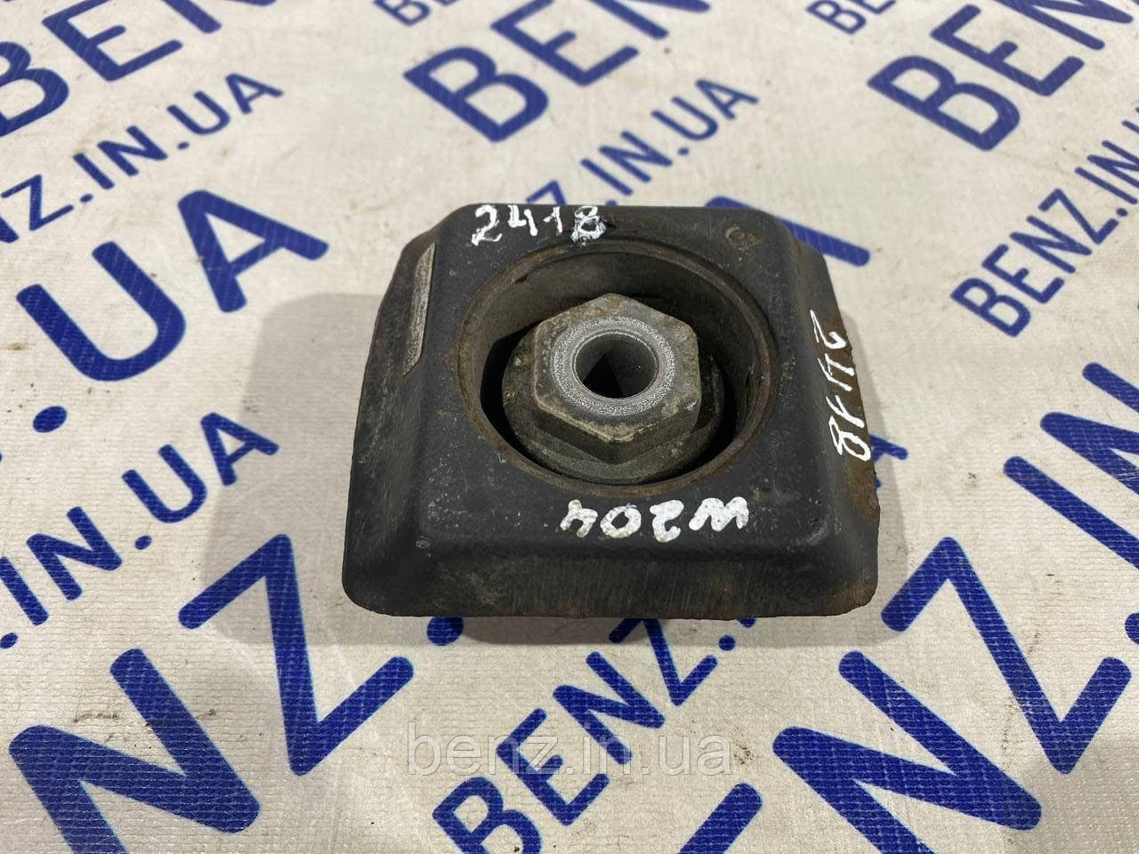 Демпфер редуктора в балку заднього моста зліва Mercedes W204, C207, W212 A2043500372