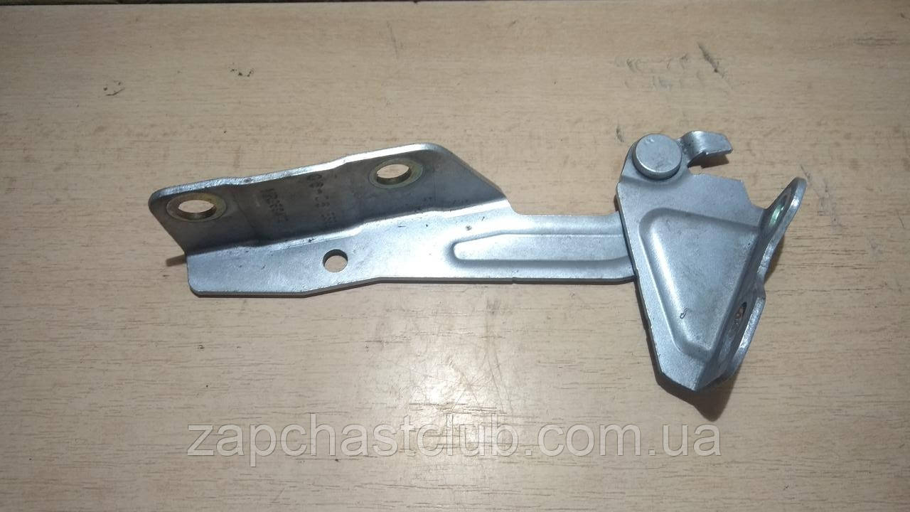 Петля капота права MR959412 992514 Colt CZ 3 Mitsubishi