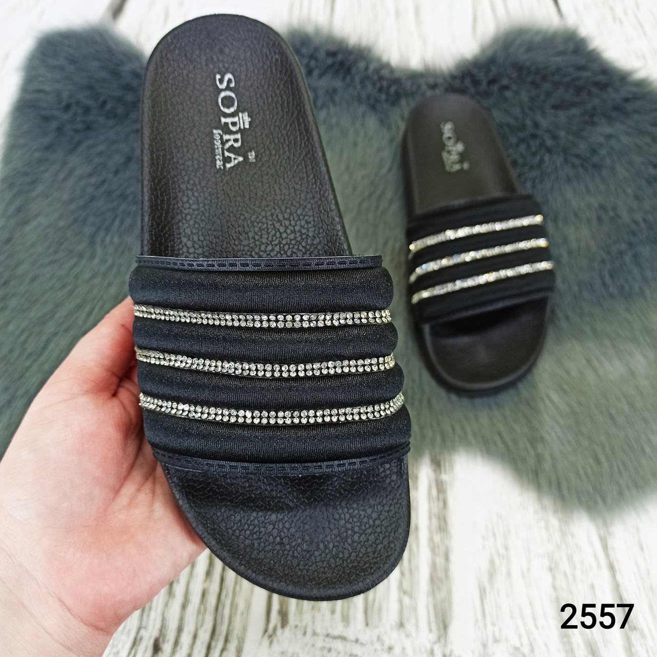 Шльопанці жіночі сланці чорні зі стразами Sopra