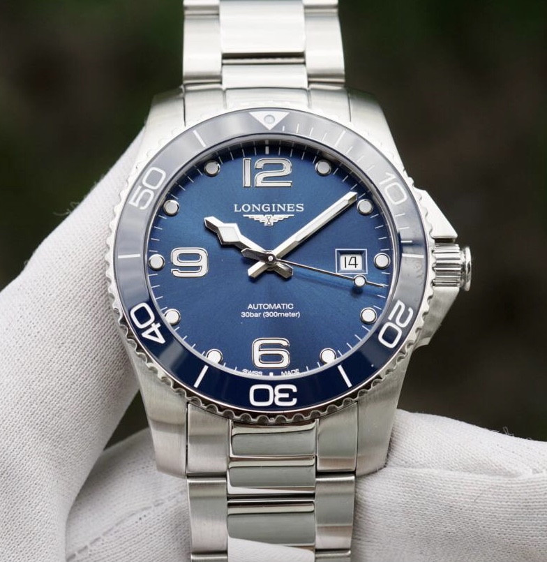 Чоловічі годинники LONGINES L3.782.4.96.6 Hydro Conquest 43 mm Blue Die Automatic Ceramics