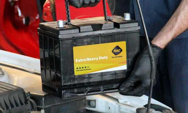 Заміна акумулятора у вантажному авто, фото 1