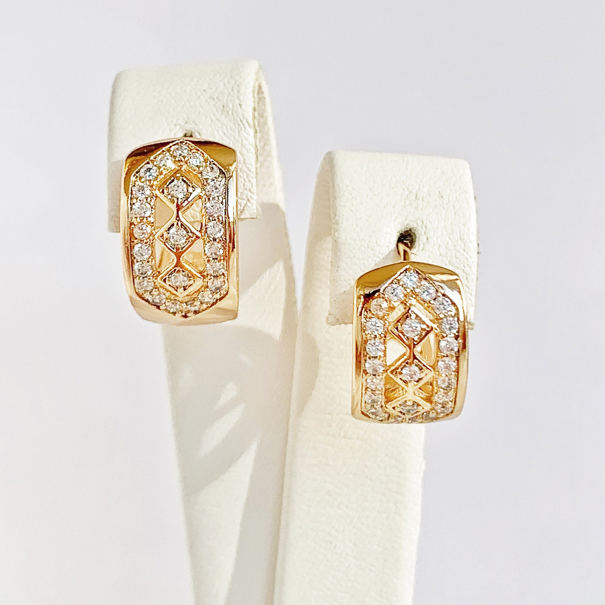 Сережки Xuping з медичного золота, білі фіаніти, позолота 18K, 25465