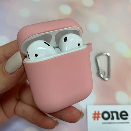 Чохол для AirPods 1 з карабіном тонкий силіконовий футляр чохол для навушників аірподс 1 бежевий SLM, фото 1