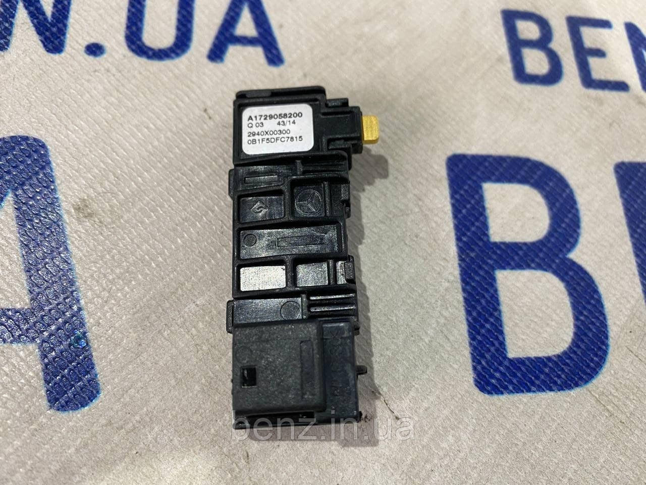 Датчик вологості і температури Mercedes W204, C207, W221 A1729058200