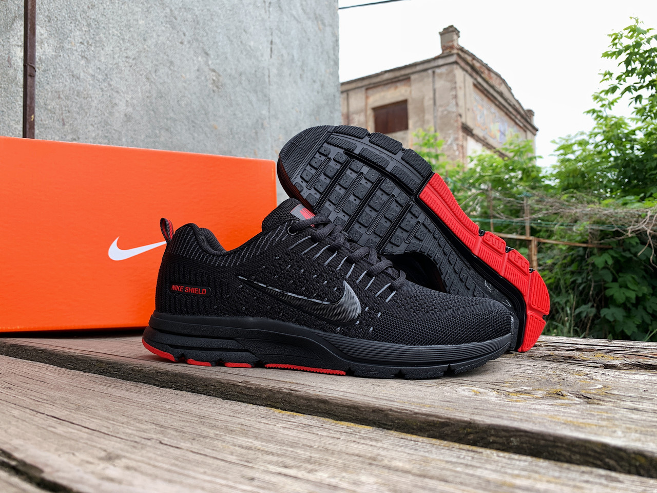 Чоловічі кросівки Nike Zoom Shield Racer Black Red чорні з червоним