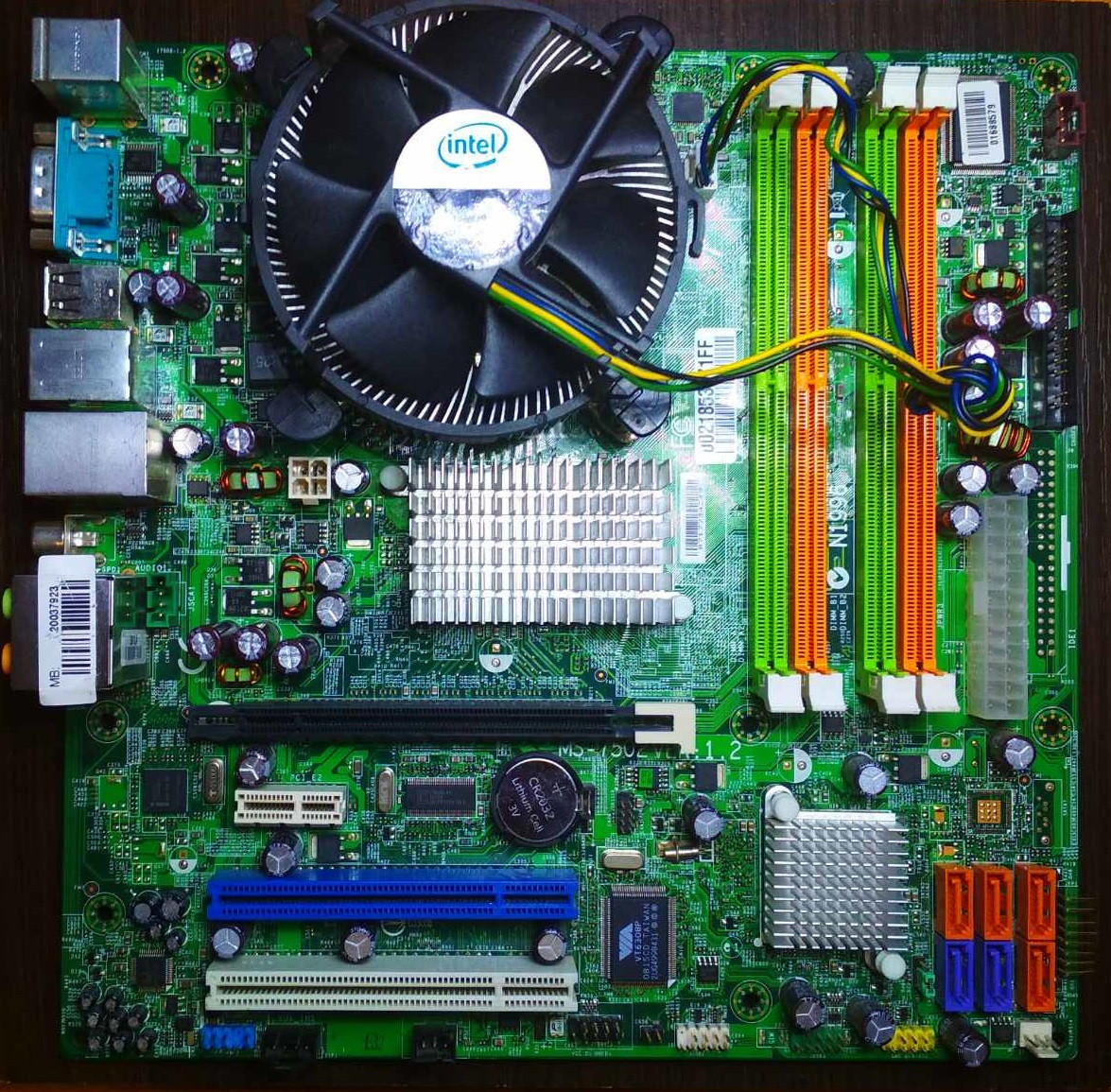 Комплект INTEL 4 ЯДРА - Плата s775 під DDR2 + ПОТУЖНИЙ Процесор INTEL Соге2 QUAD Q9300 ( 4 по 2,5 GHZ кожне )