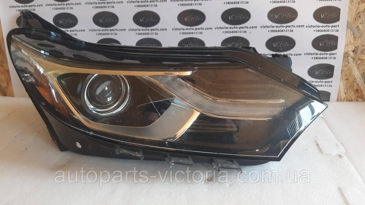 Фара права ксенон Chevrolet Equinox 18+ r Xenon США Б/У