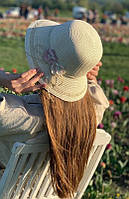 Пляжная молодежная стильная шляпа с цветочками бежевый