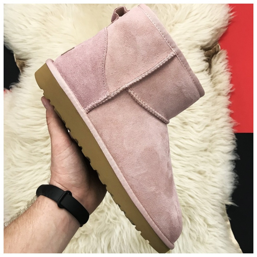 Pink crystal uggs deals