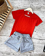 Женский летний комплект красная футболка и серые шорты