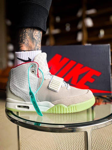 Zapatos nike sales air yeezy 2
