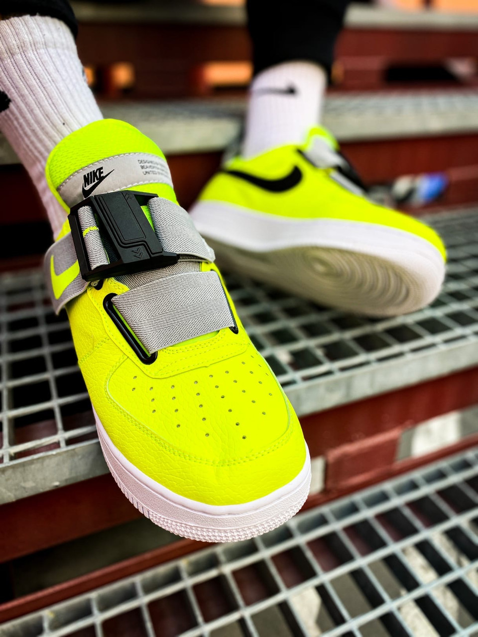 Nike air force 1 low utility volt hot sale