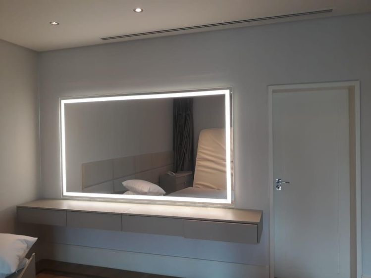 Дзеркало з LED-підсвіткою 140х80 настінне з LED-підсвіткою для ванної кімнати