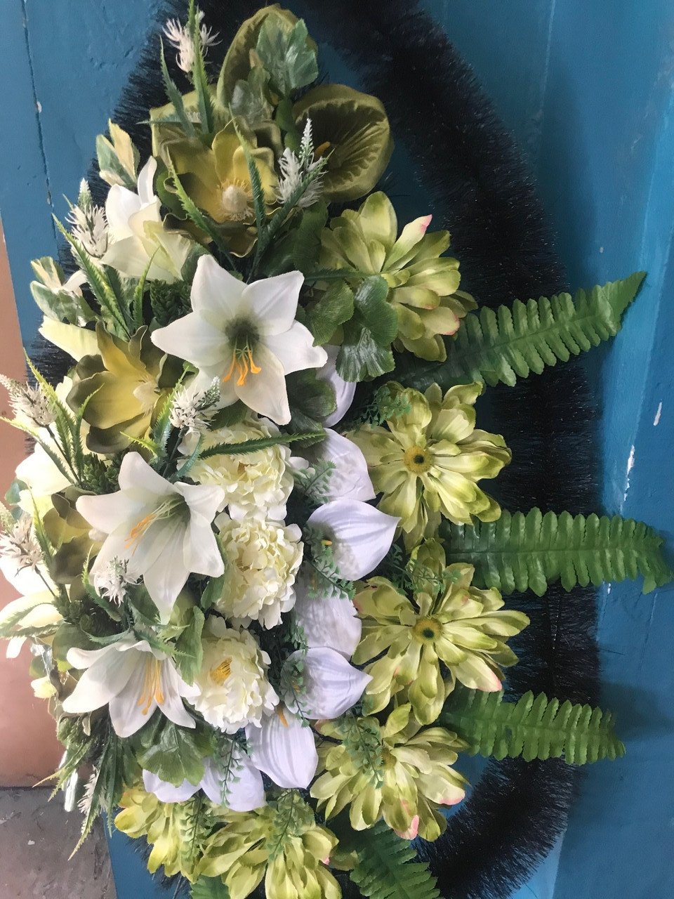 Вінок похоронний із штучних квітів (№1), розмір 175*75 см, доставка по Україні