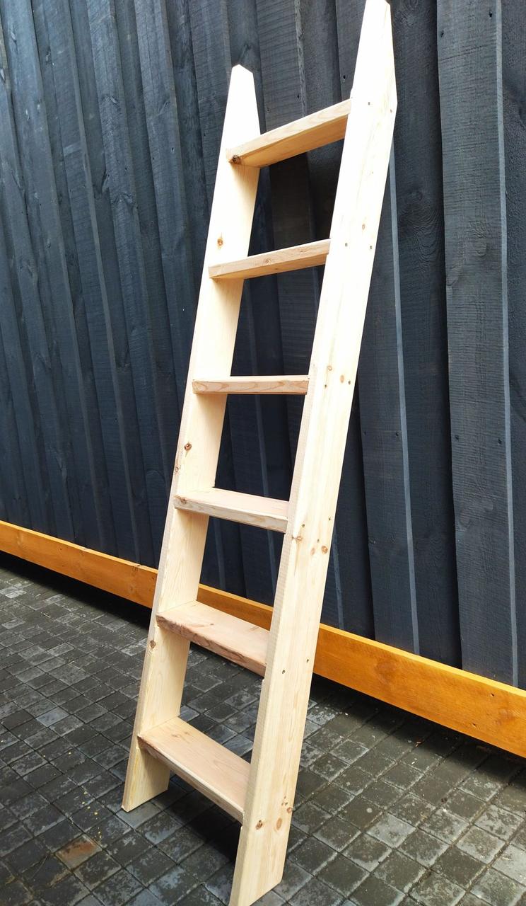 Купить деревянные приставные лестницы SevenBerg