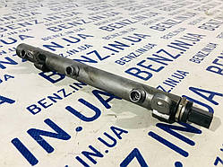 Паливна рейка права Mercedes W221, W164, W212, W204 A6420702595