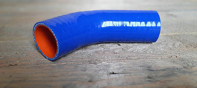 50-1303062-01 Патрубок радіатора МТЗ нижній d=38 мм, L=130 мм (силікон) (501303062Б2)