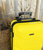 Средний пластиковый чемодан желтый из поликарбоната Польша, фото 3