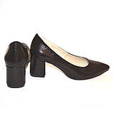 Шкіряні туфлі на маленькому підборі, фото 4
