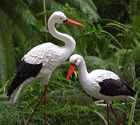 Садові фігури лелеки