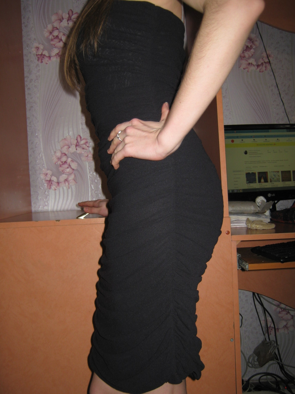 Сукня жіноча облягаюча чорна розмір 44-46 коктейльна