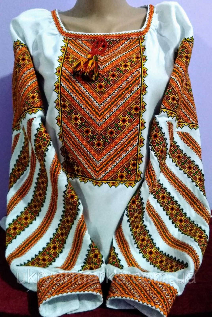 Жіноча вишита сорочка