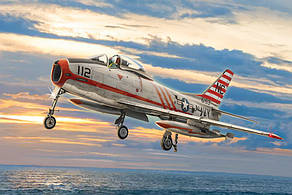 North American FJ-2/3 Fury. Збірна модель винищувача в масштабі 1/48. ITALERI 2811