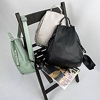 Жіночий місткий шкіряний міський рюкзак на одне відділення чорний Polina & Eiterou, фото 2