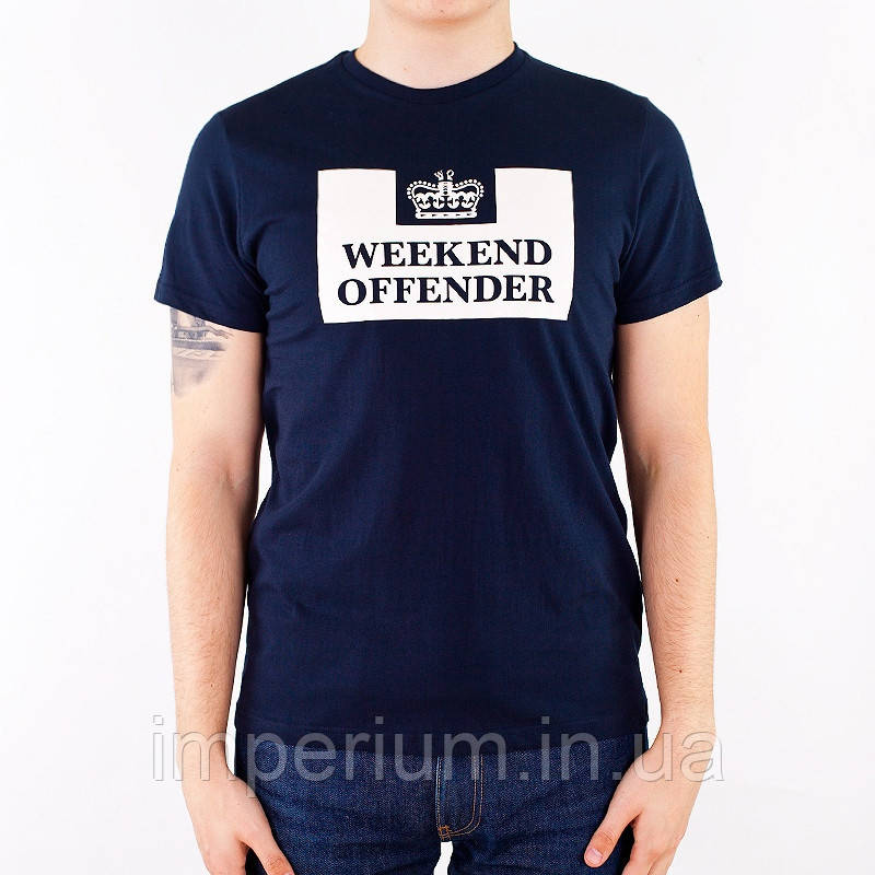 Темно синя стильна футболка weekend offender