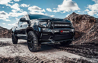 Тюнінг обвіс на Toyota Tundra Renegade Design