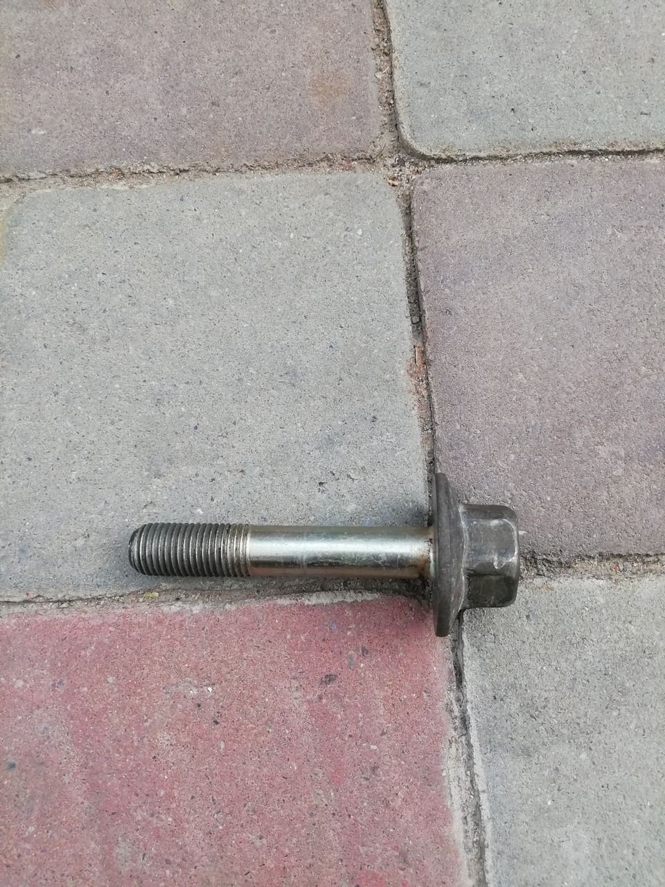 Болт шківа колінвала subaru legacy Outback 2.0 2.5 2003-2009 12369AA011