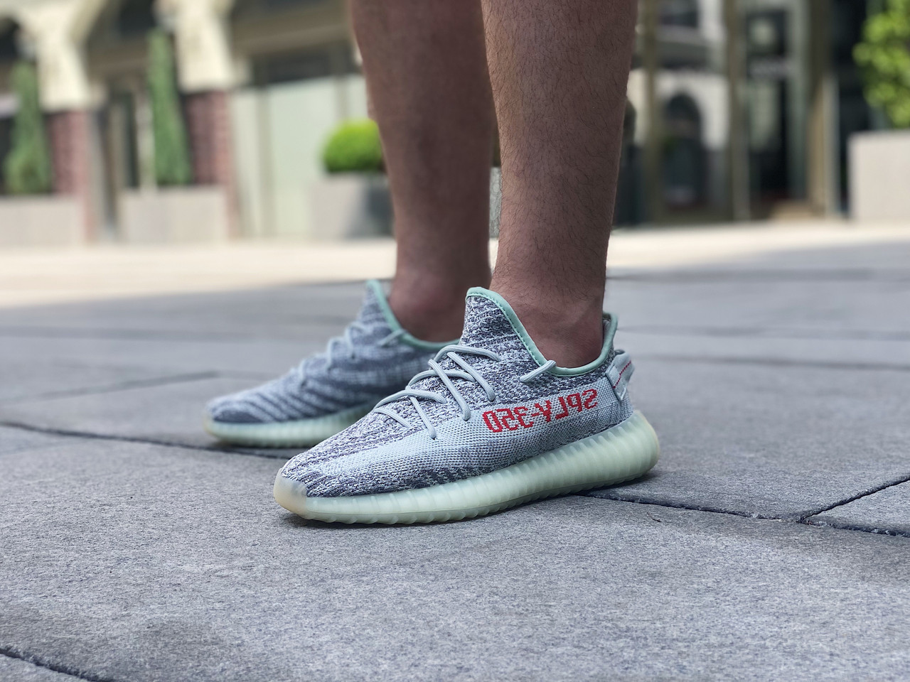 Кросівки чоловічі Adidas Yeezy Boost 350 V2 Blue Tint" / B37571 (Розміри:44,5)