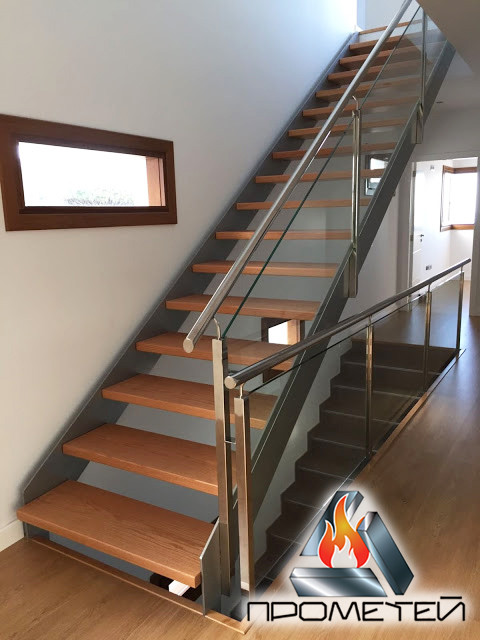 Прямая лестница открытого типа из металла на второй этаж в дом, на дачу - фото 4 - id-p1436539333
