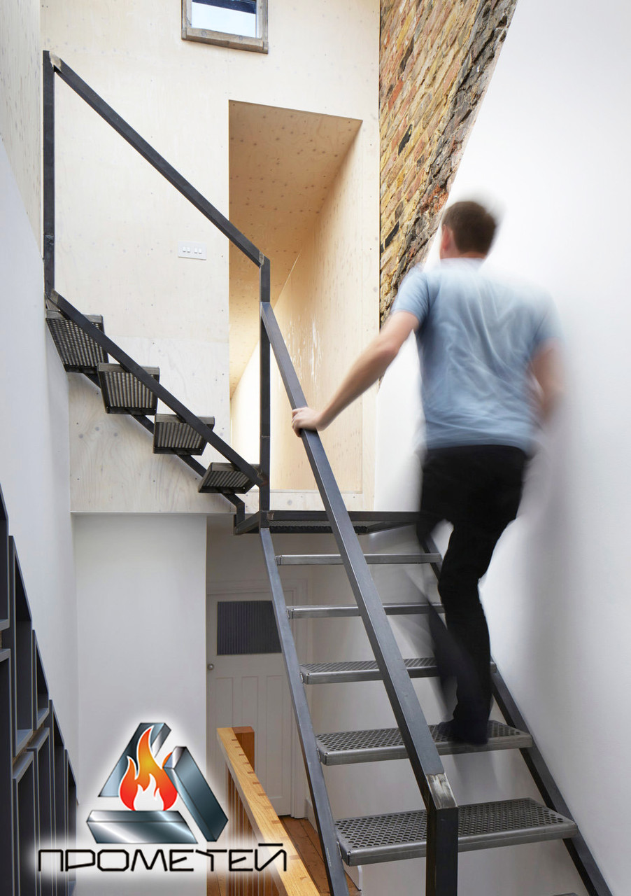 Г-образная металлическая угловая лестница с площадкой - по индивидуальному проекту - фото 6 - id-p1436615605