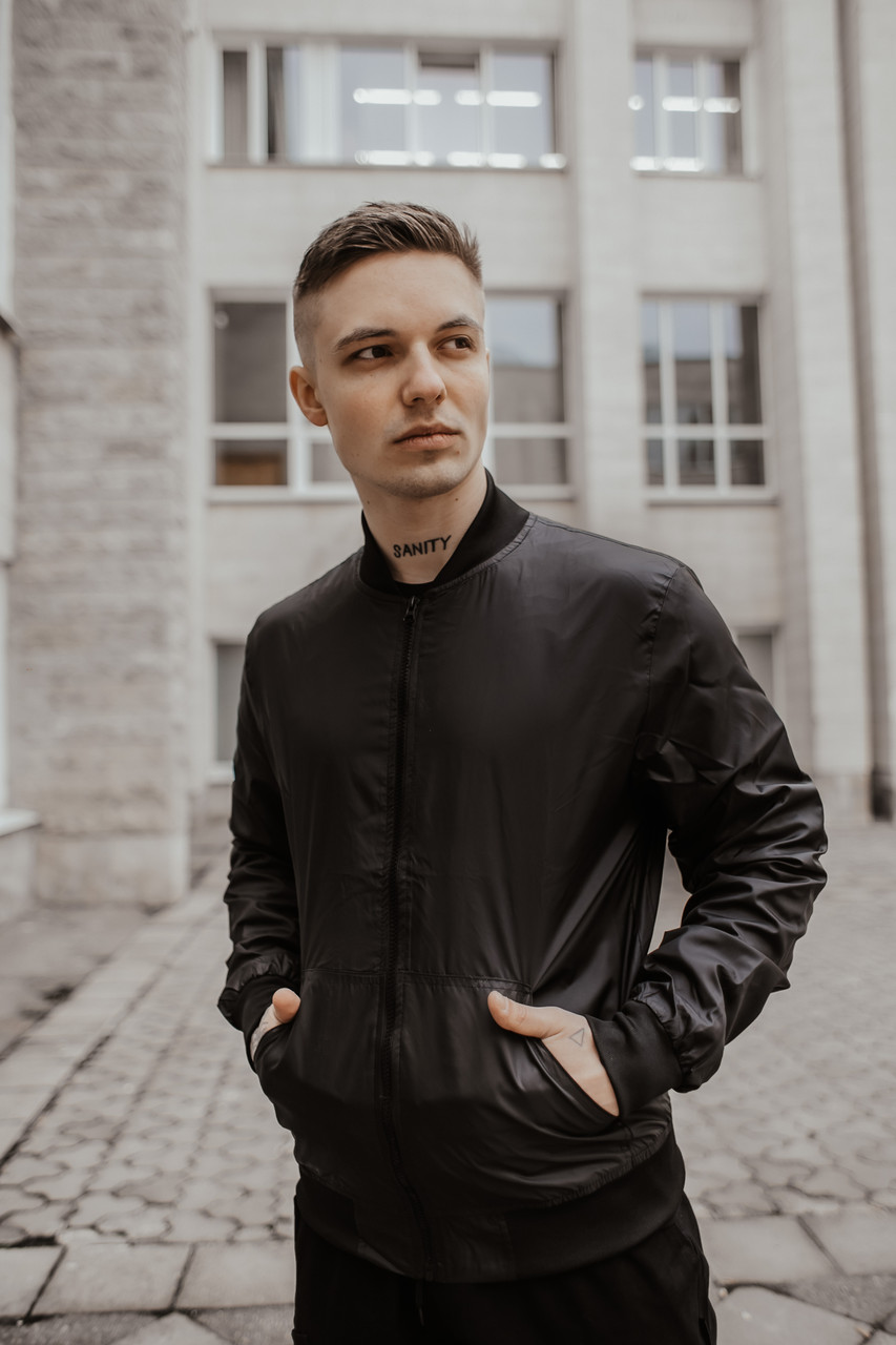 Бомбер чоловічий чорний весняний