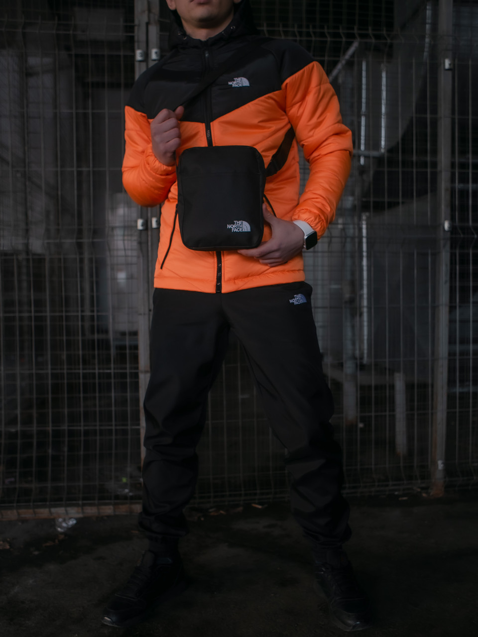 Костюм чоловічий The North Face Вітровка помаранчева - чорна+Штани чорні+подарунок Барсетка осінній / весняний, фото 1