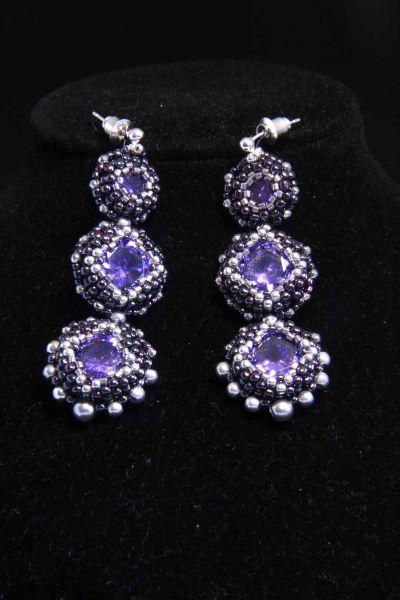 Сережки довгі з фіолетовими кристалами та бісером "Violet" Вечірні сережки Ручна робота
