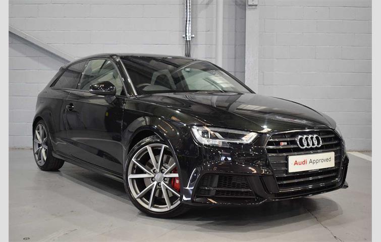 Решітка радіатора Audi A3 8V (16-19) стиль S3 Black Edition
