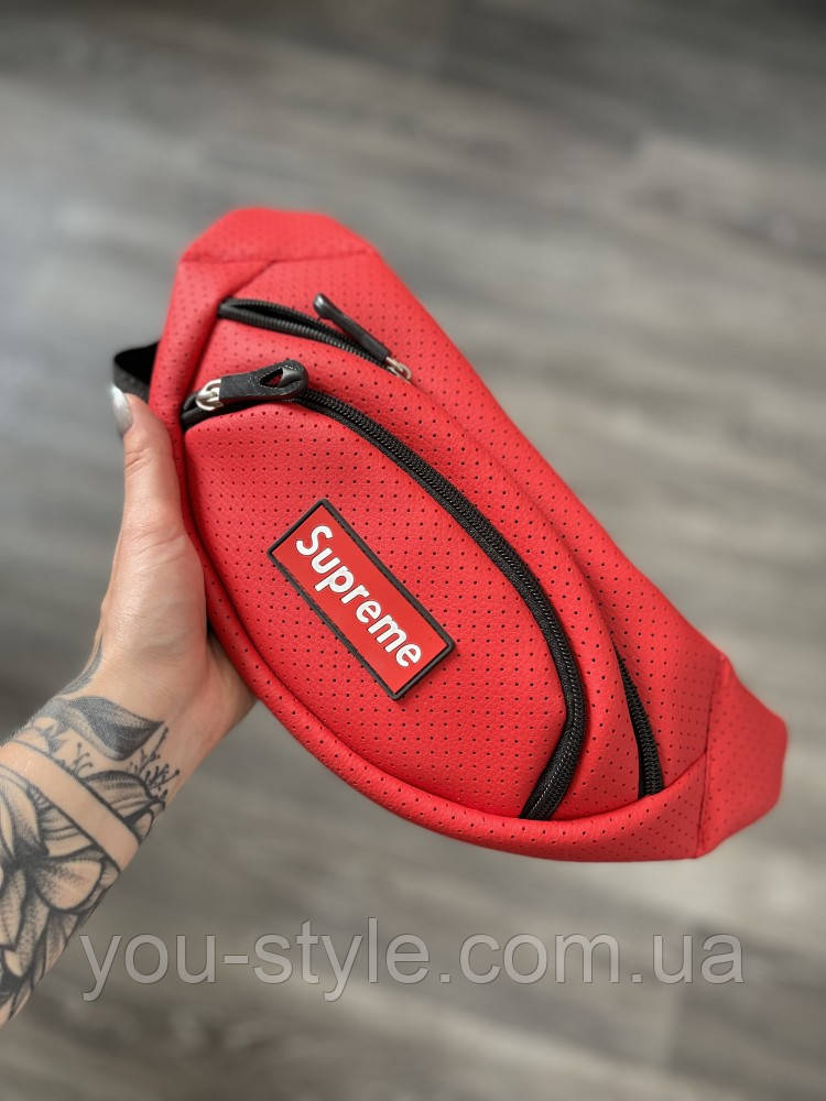 Бананка червона перфорований шкірозамінник Supreme