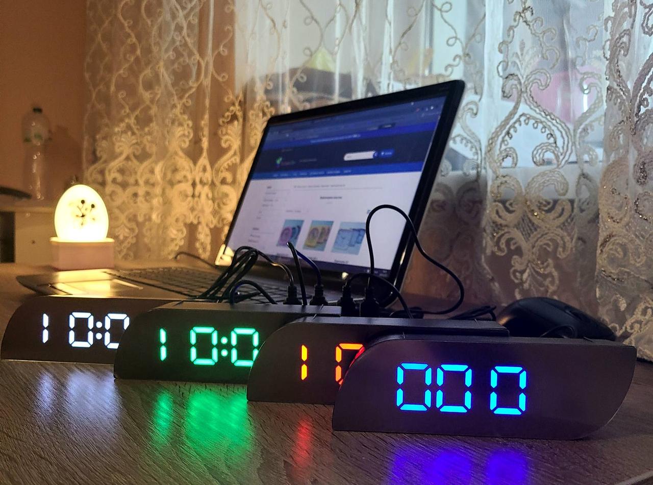 Годинники електронні 15х7см 018