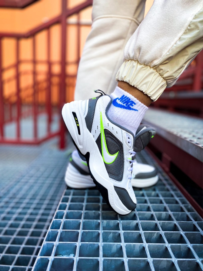 nike air monarch 42