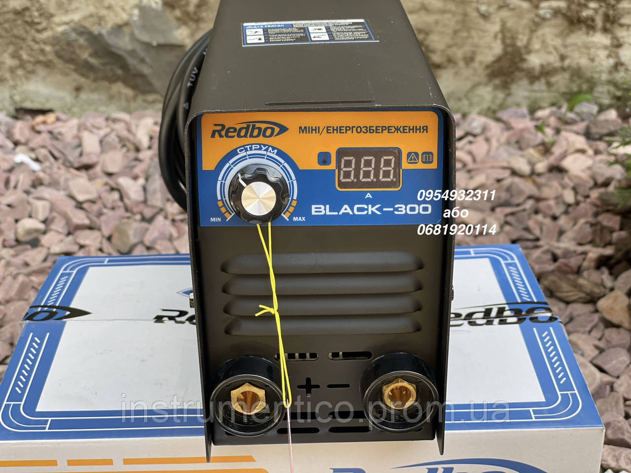 Зварювальний інвертор Redbo BLACK-300 дисплей