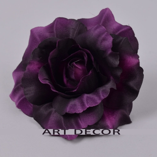Головка троянди темно - фіолетова