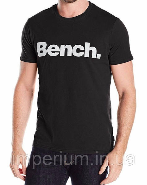 Чорна футболка з білим логотипом Bench