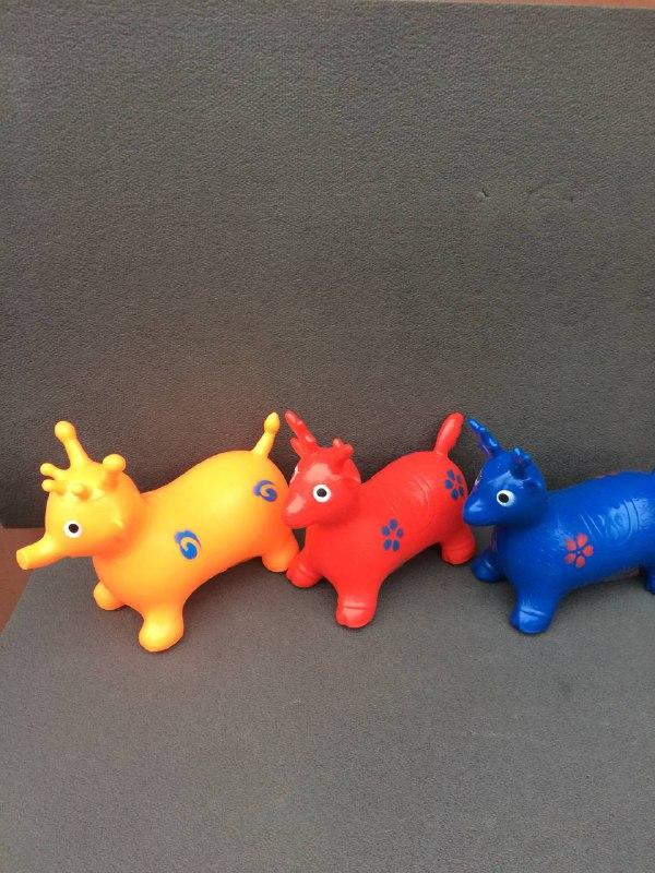 Стрибунець Надувні звірі іграшкові (червоний жовтий синій)