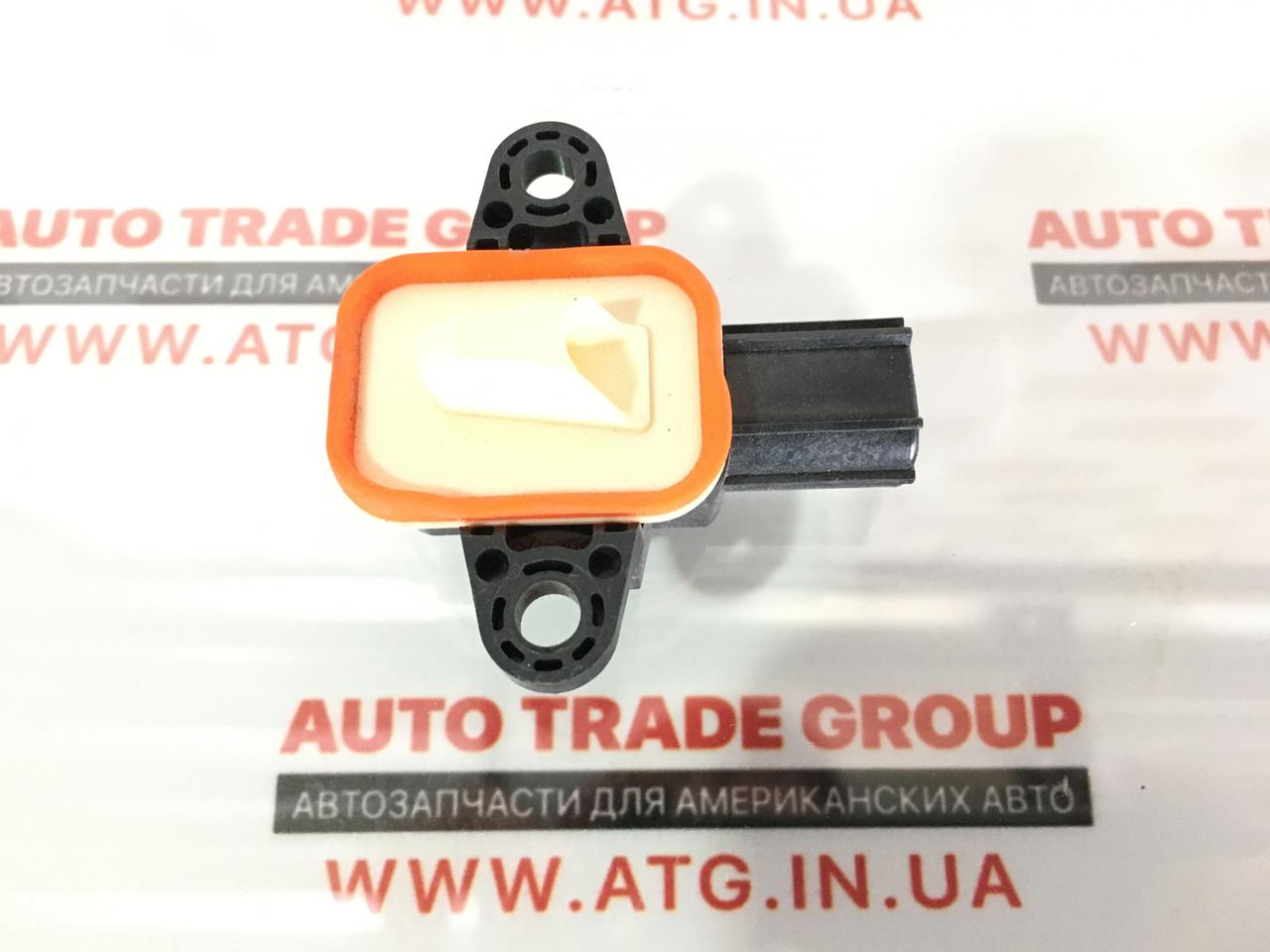 Датчик удару передній правий Ford Escape 2013-16 H2GT-14C676-AA