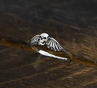 Авторское женское кольцо из серебра Череп с Крыльями