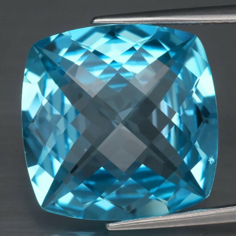Натуральний топаз 10.86 ct 14 x 14 mm IF