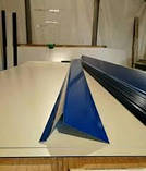 Вітрова планка для бітумної черепиці з кольорової жерсті розміром 90х100 (PE глянець — 0,4 мм) довжина 2 метри, фото 7