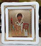 Ікона Святий Спіридон Тримінфутський у білому фігурному кіоті під склом, кіота 24*21, сюжет 15*18., фото 3